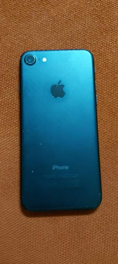 iphone 7  32GB - 1 - iPhones  on Aster Vender