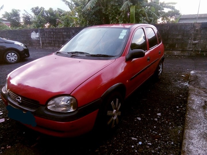 A vend opel Corsa yr00 injection - 4 - Compact cars  on Aster Vender