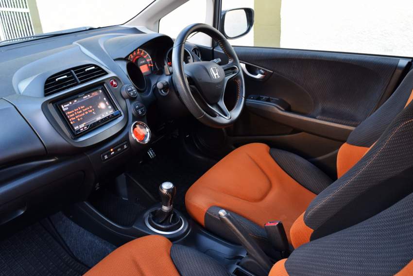 Honda Fit RS - 1 - Compact cars  on Aster Vender