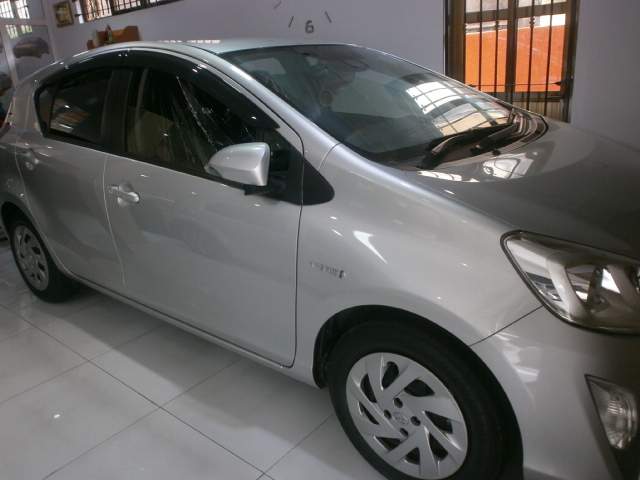 Toyota Aqua - 1 - Family Cars  on Aster Vender