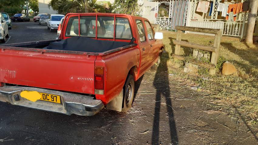 Nissan 2×4 - 1 - Small trucks (Camionette)  on Aster Vender