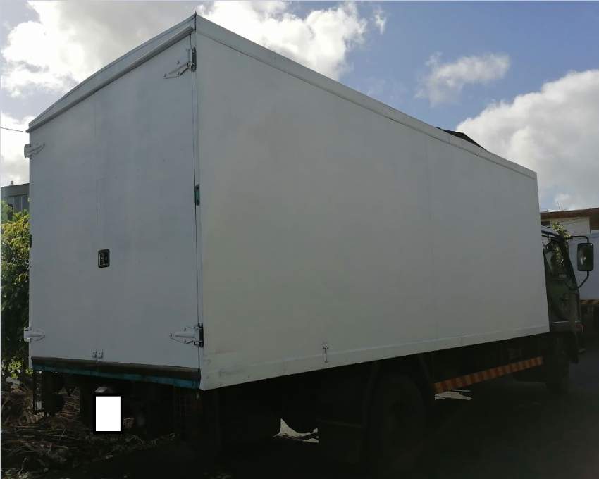NISSAN MK210 2015 7000CC - Other heavy trucks at AsterVender