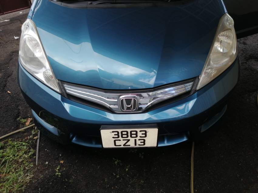 Honda Fit Shuttle - 6 - Family Cars  on Aster Vender