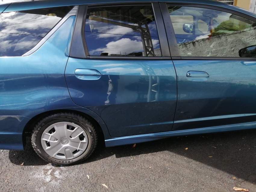 Honda Fit Shuttle - 2 - Family Cars  on Aster Vender