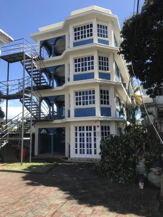 Office Space 5min only from RHIll bus/tram station on Aster Vender