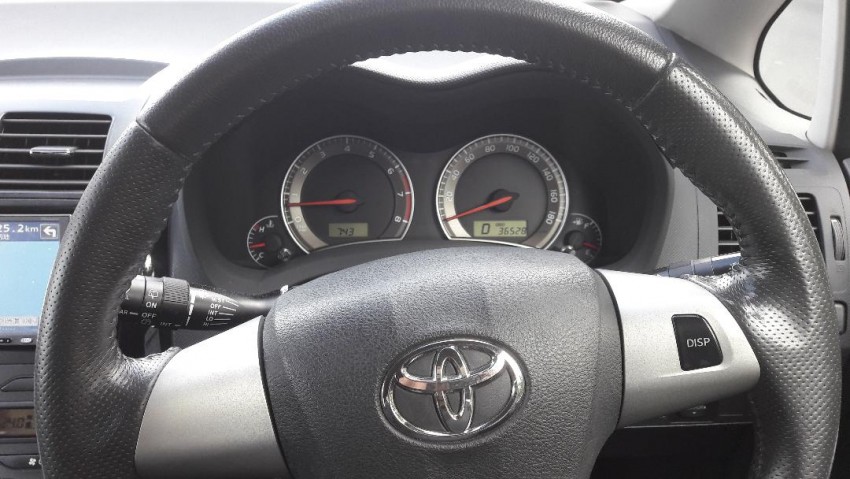 Toyota Auris 1500 cc for sale (Year 2010 - Mileage 36000 km) (Call after 6 p.m or WhatsApp) - PRICE NEGOTIABLE - 6 - Luxury Cars  on Aster Vender