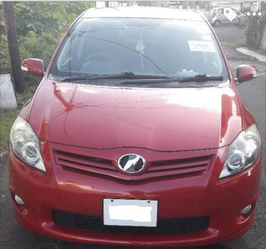 Toyota Auris 1500 cc for sale (Year 2010 - Mileage 36000 km) (Call after 6 p.m or WhatsApp) - PRICE NEGOTIABLE - 8 - Luxury Cars  on Aster Vender