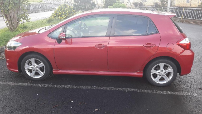 Toyota Auris 1500 cc for sale (Year 2010 - Mileage 36000 km) (Call after 6 p.m or WhatsApp) - PRICE NEGOTIABLE - 0 - Luxury Cars  on Aster Vender