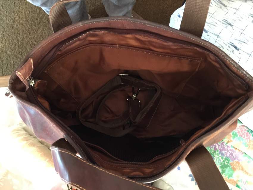 For sale gents leather holdall by ROWALLAN - 3 - Handmade  on Aster Vender