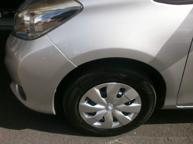 TOYOTA VITZ - 5 - Luxury Cars  on Aster Vender