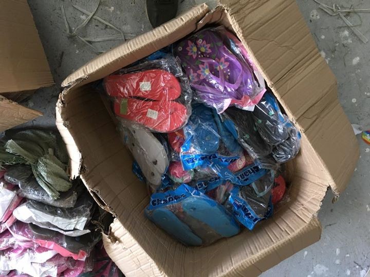 A vendre savatte en gros par boite - Rs 15 piece. Ideal pour Marchand ambulant et magazin  - 3 - Slippers  on Aster Vender