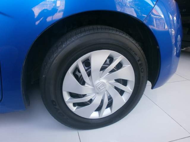 HONDA FIT  - 4 - Family Cars  on Aster Vender