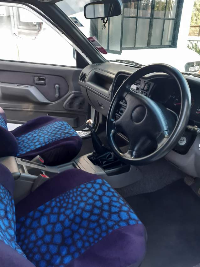 ISUZU LS - JAPAN - 0 - Pickup trucks (4x4 & 4x2)  on Aster Vender