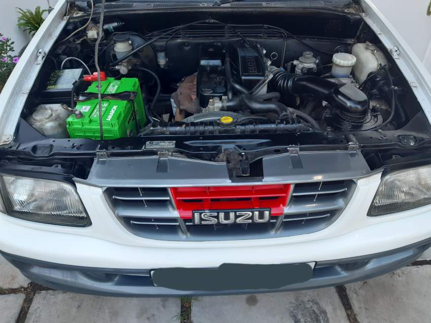 ISUZU LS - JAPAN - 2 - Pickup trucks (4x4 & 4x2)  on Aster Vender