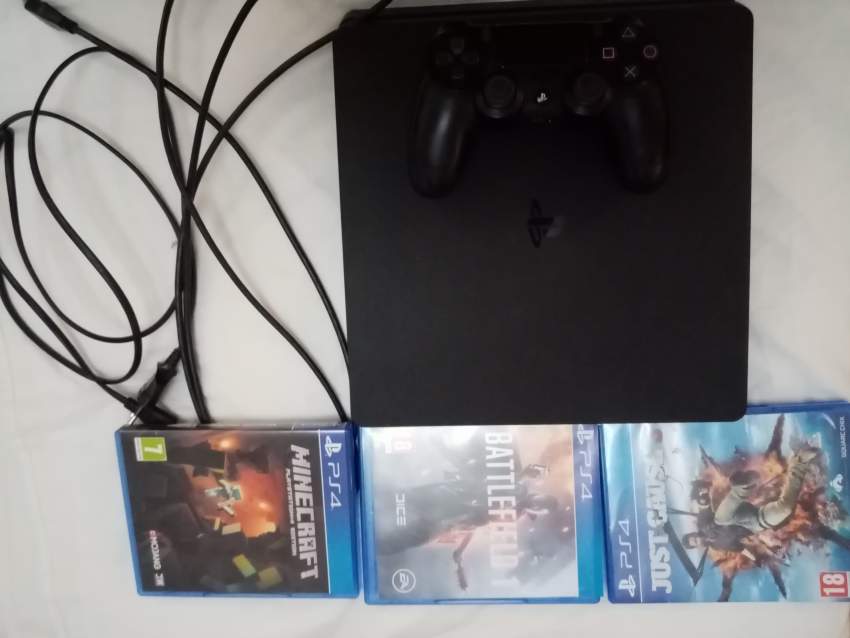 Ps4 slim  - 2 - All household appliances  on Aster Vender