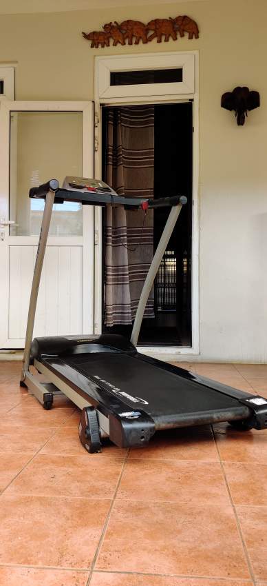 Trojan treadmill - 2 - Fitness & gym equipment  on Aster Vender