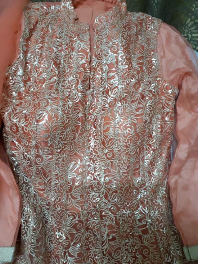 ROBE DE MARIÉE - TAILLE 42 - 2 - Dresses (Women)  on Aster Vender