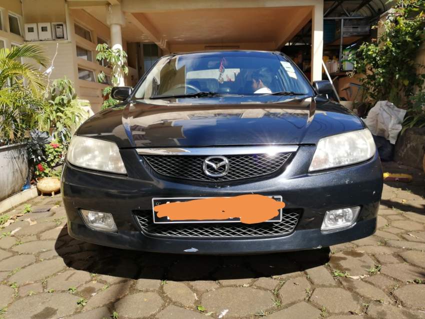 Mazda 323 