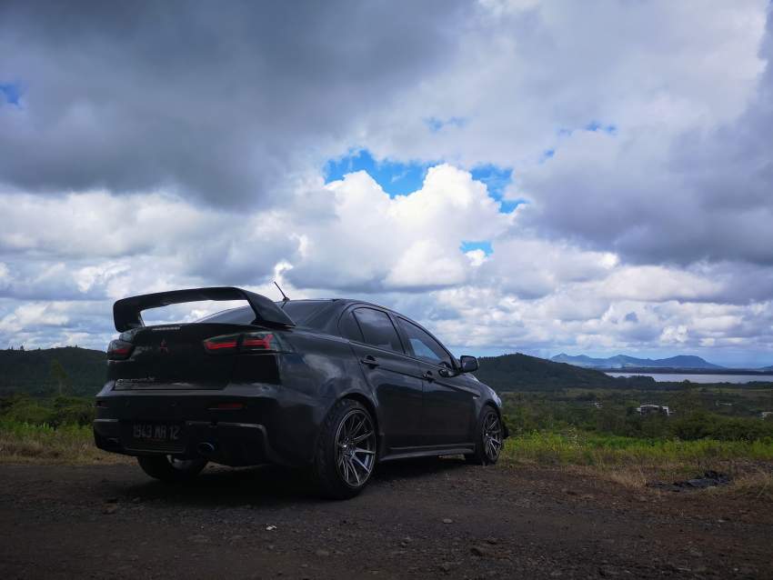 Mitsubishi Lancer Ex - Year 2012 - Evo 10 Body kit - 5 - Sport Cars  on Aster Vender
