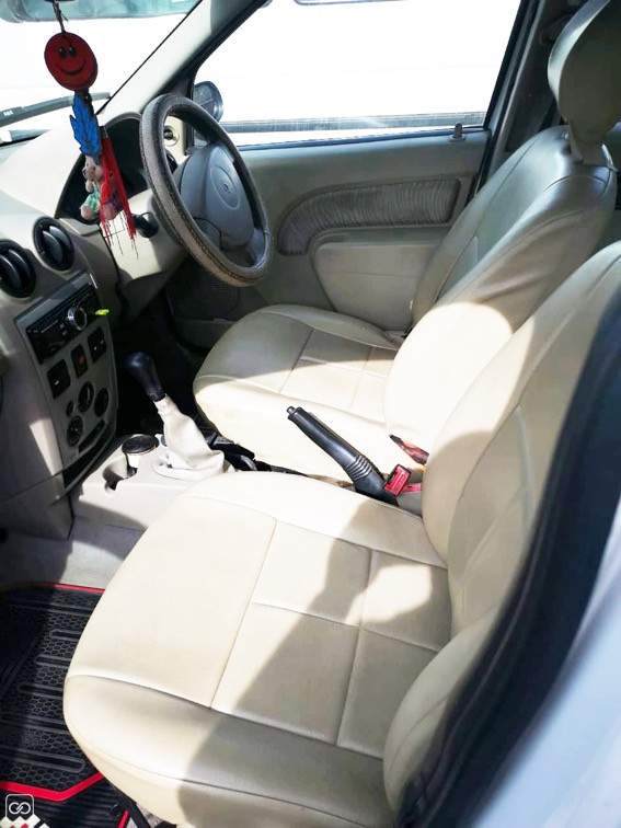 Renault Logan 2008 - 2 - Family Cars  on Aster Vender