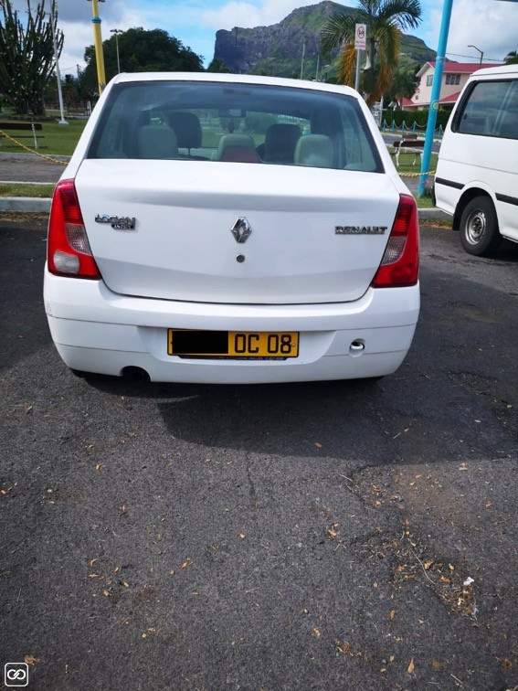 Renault Logan 2008 - 3 - Family Cars  on Aster Vender