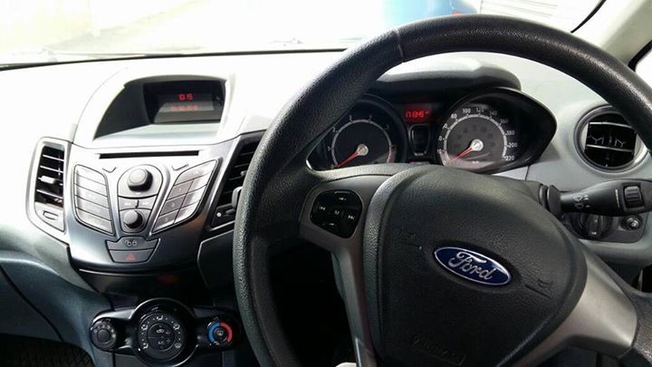 Ford fiesta 2010 - 2 - Compact cars  on Aster Vender