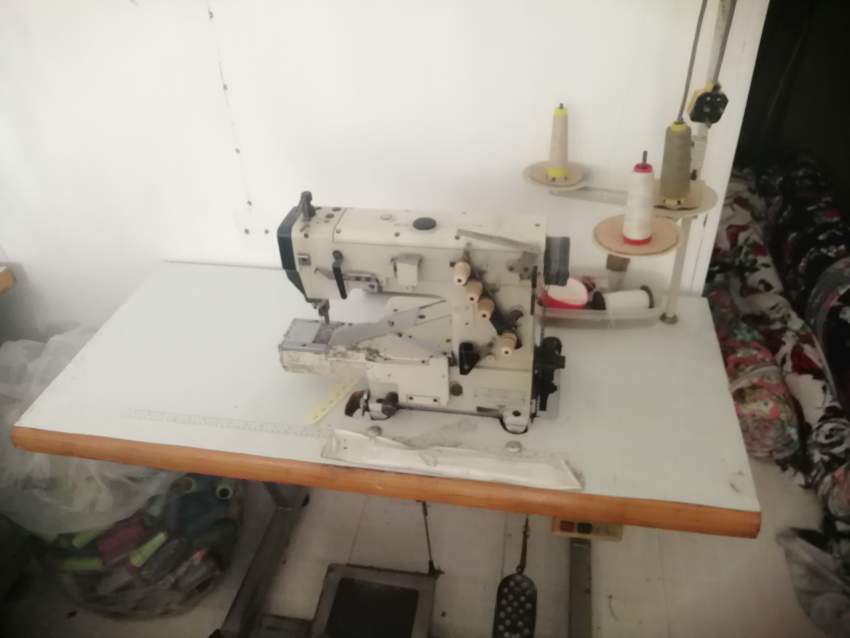 Machine a coudre interlock - 0 - Sewing Machines  on Aster Vender