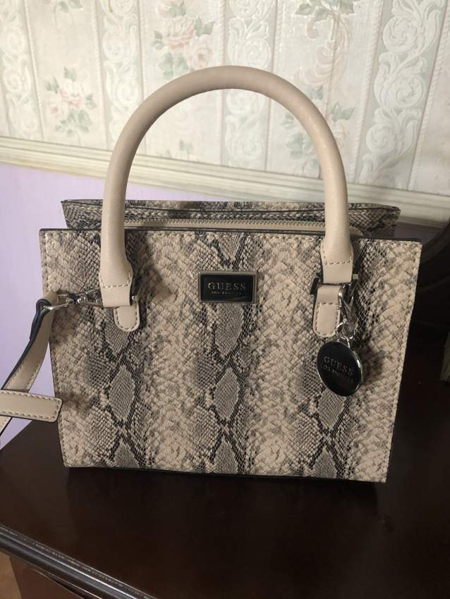 Sac à main GUESS on Aster Vender