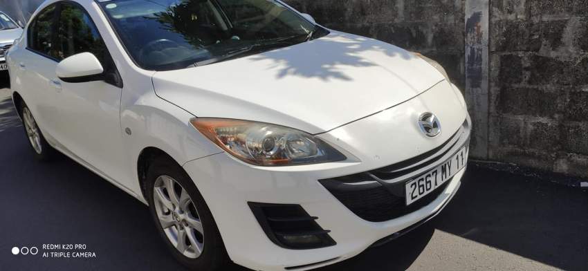 Mazda 3 on Aster Vender