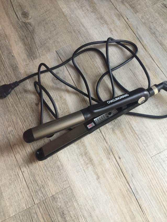 straightenr - 1 - Other Hair Care Tools  on Aster Vender