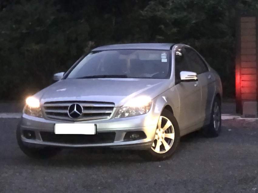 2009 Mercedes-Benz c180 Kompressor - 1 - Luxury Cars  on Aster Vender