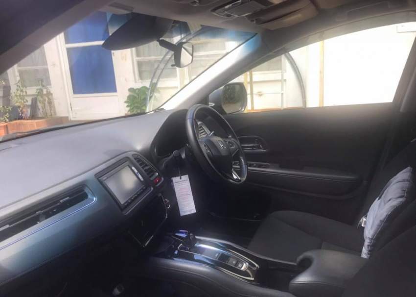 HONDA VEZEL (2014) - 5 - SUV Cars  on Aster Vender