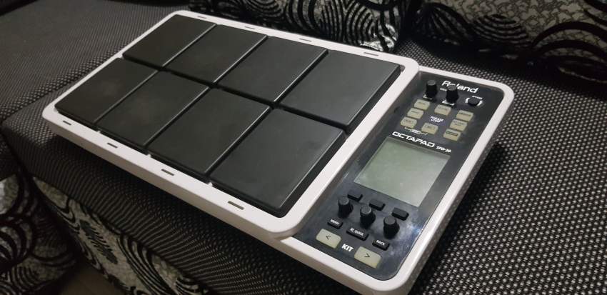 Roland spd 30 - 0 - Other percussion instruments  on Aster Vender