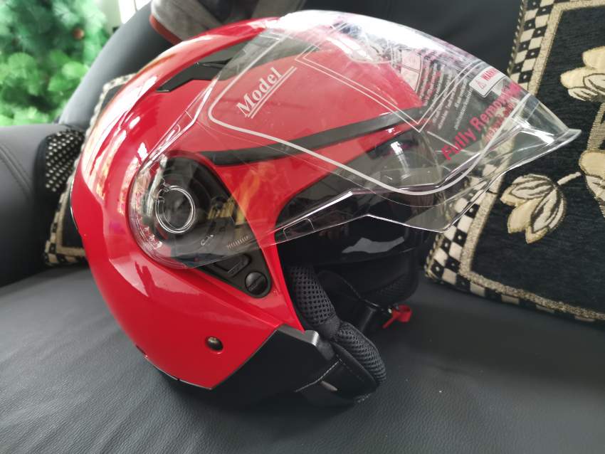 Helmet new condition  - 0 - Others  on Aster Vender