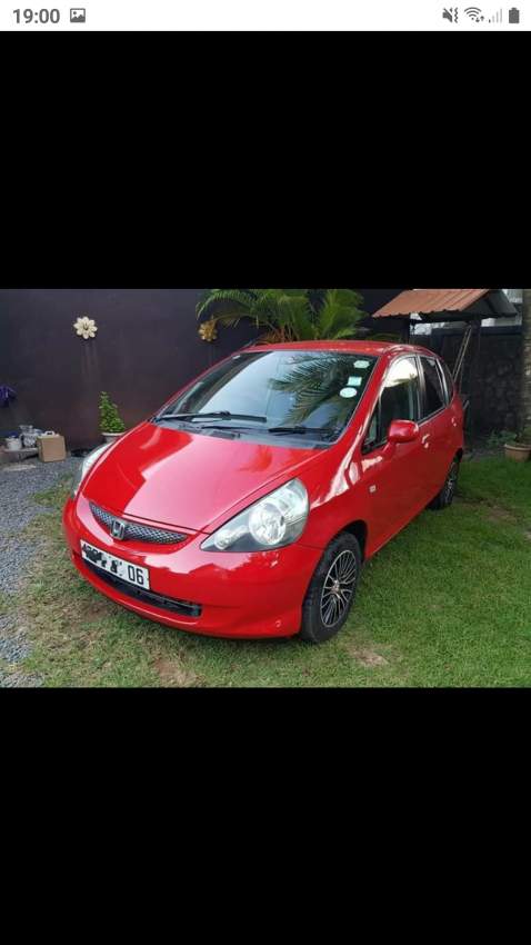 Honda fit 06 - 0 - Compact cars  on Aster Vender