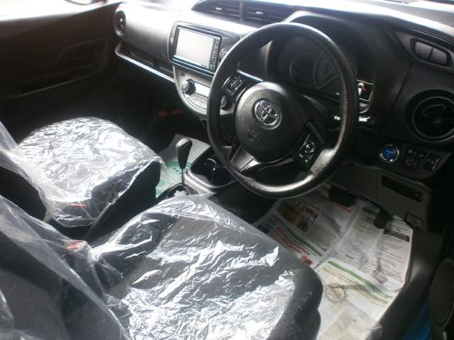 TOYOTA VITZ YR FEB 2017 - 1 - Family Cars  on Aster Vender