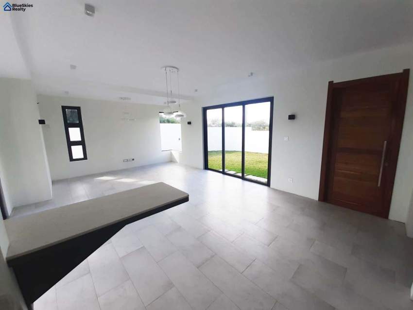 Elegant contemporary villa for sale in Grand Baie - 2 - Villas  on Aster Vender