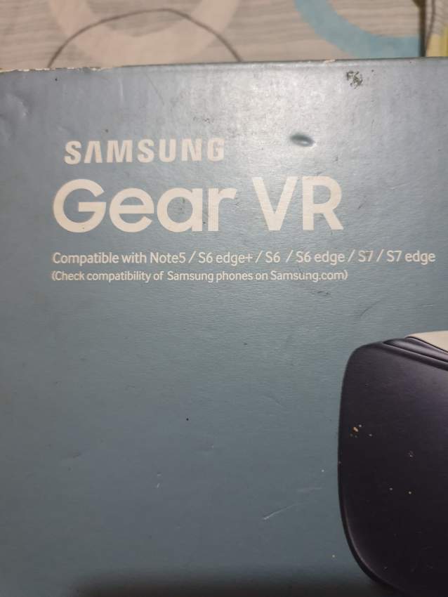 Gear VR + Gear VR Controller - 5 - Other phone accessories  on Aster Vender