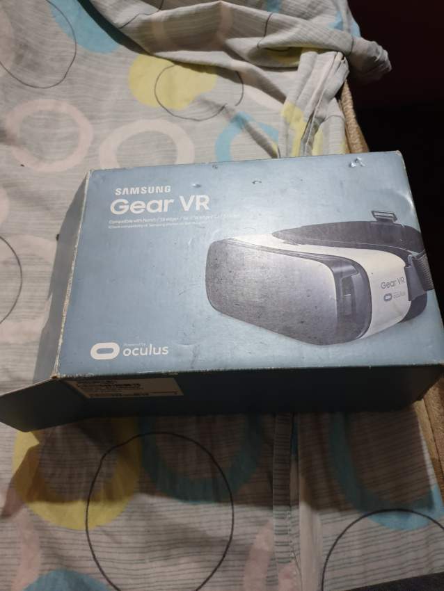 Gear VR + Gear VR Controller - 6 - Other phone accessories  on Aster Vender
