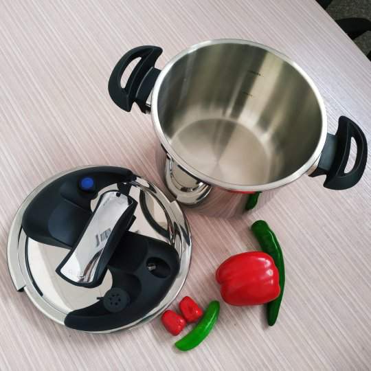 AUTOCUISEUR INOX AVEC TIMER. - 3 - Kitchen appliances  on Aster Vender