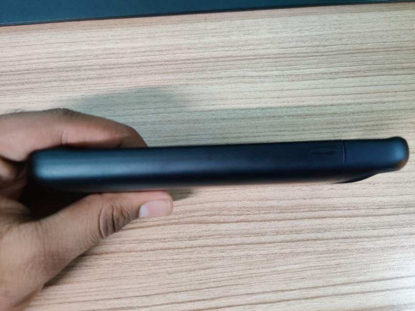 CHARGING CASE FOR IPHONE - 5 - Mobile phone batteries  on Aster Vender