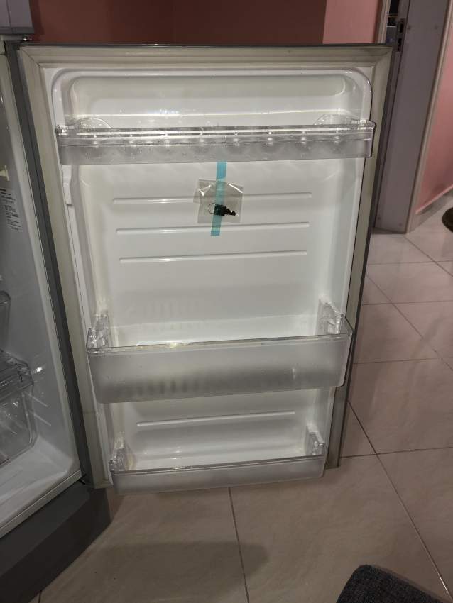 Refrigerator 180L  - 3 - Kitchen appliances  on Aster Vender