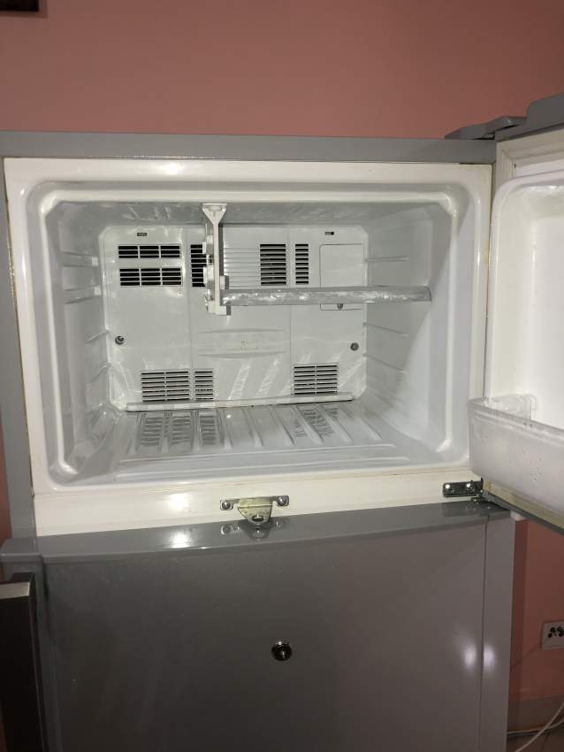 Refrigerator 180L  - 4 - Kitchen appliances  on Aster Vender