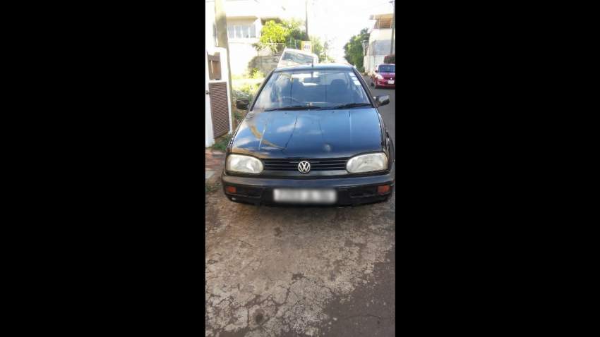 Volkswagen Golf 1994 - 1 - Family Cars  on Aster Vender