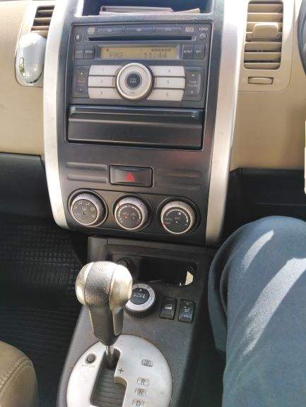 Nissan X trail - 2 - SUV Cars  on Aster Vender