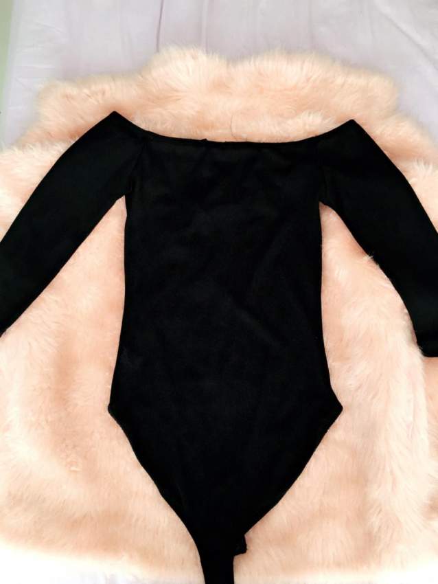 Black top - 0 - Tops (Women)  on Aster Vender