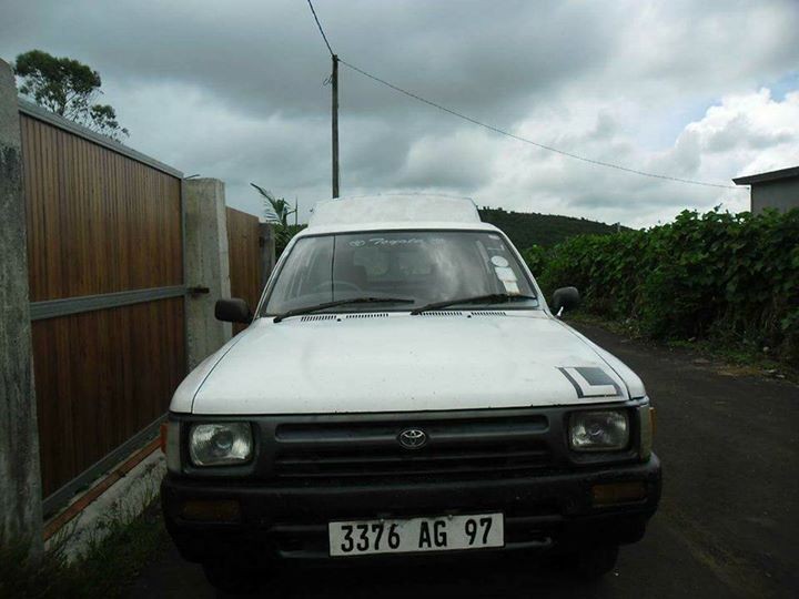 Pick up Toyota 4 pr 2 Japonais - 0 - Pickup trucks (4x4 & 4x2)  on Aster Vender