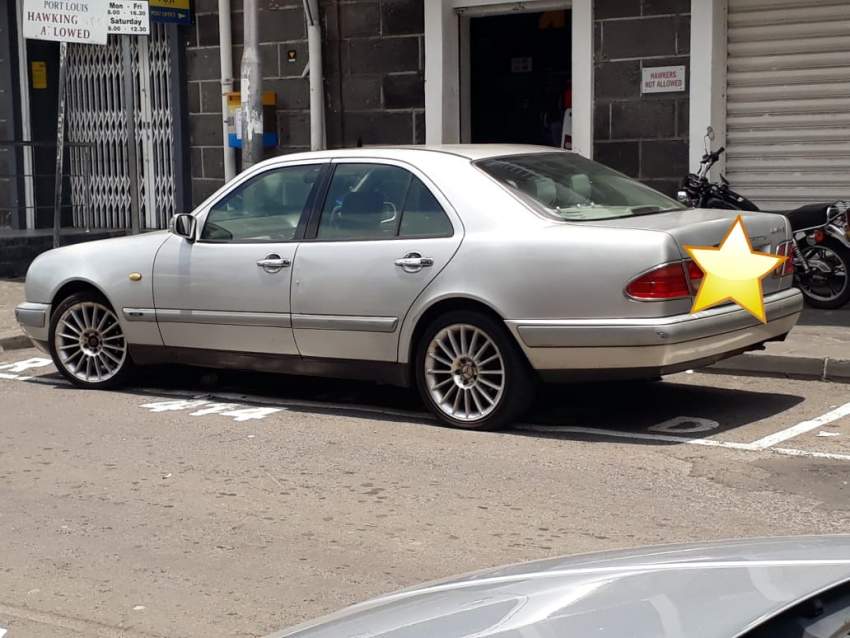 Mercedes benz E200 - 1 - Family Cars  on Aster Vender