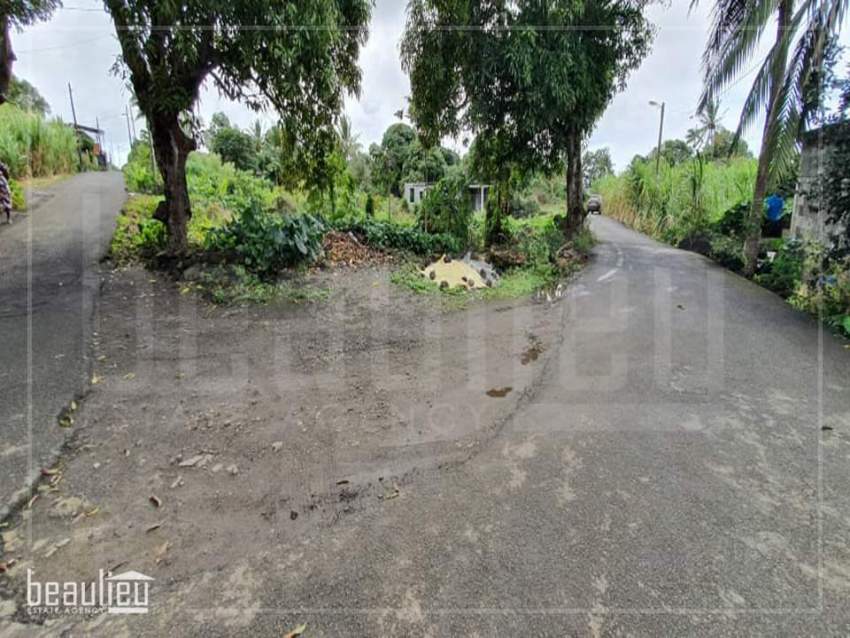 Residential land in Bois d'Oiseaux  - 0 - Land  on Aster Vender