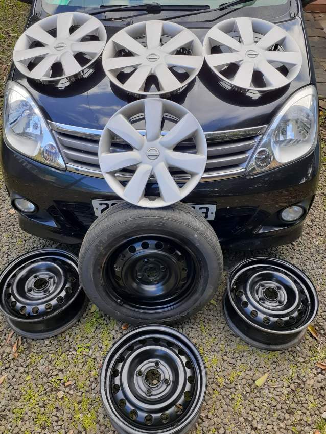 4 jantes 14'' plus une roue plus 4 enjoliveurs - 0 - Spare Parts  on Aster Vender